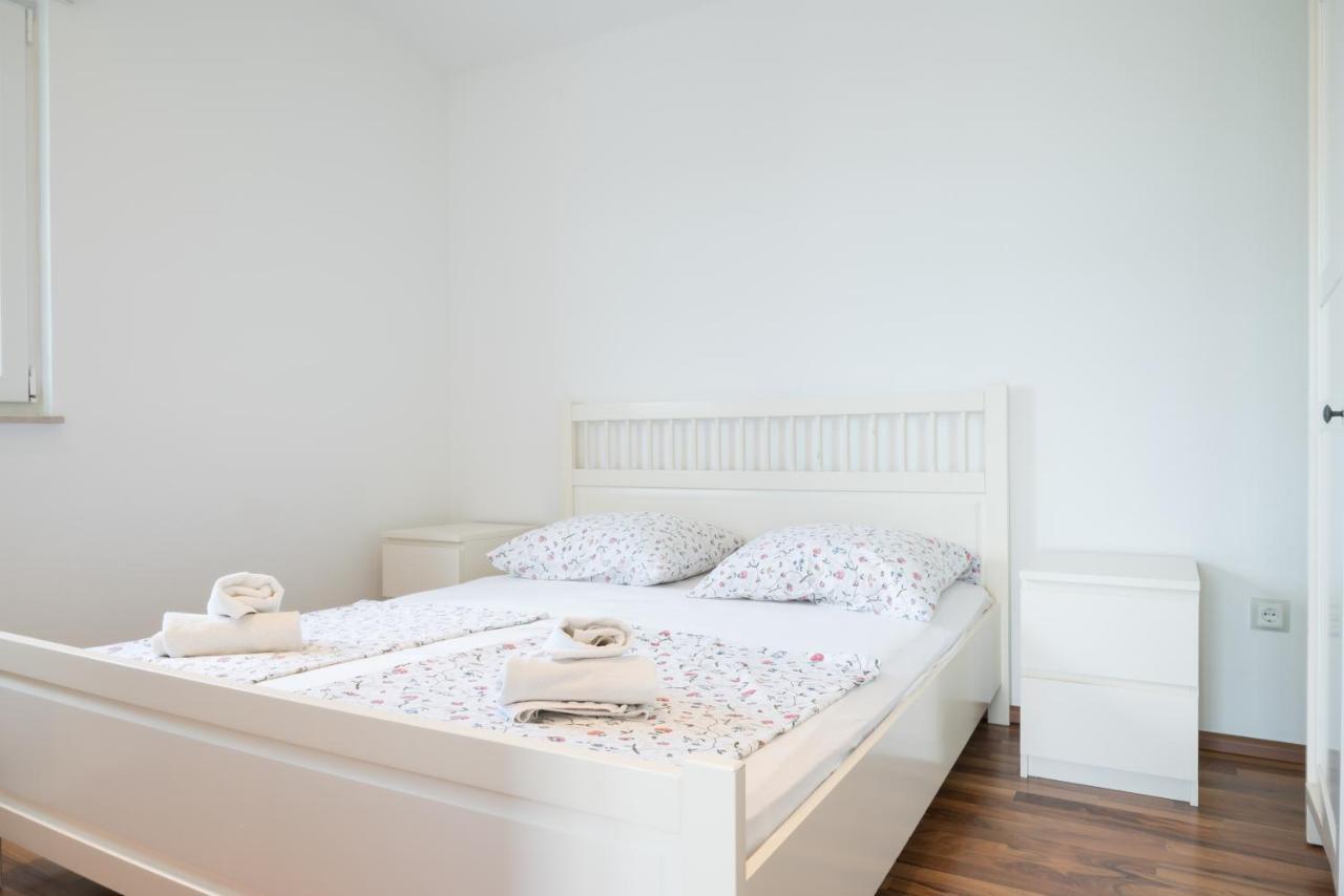 Vdl Apartments Trogir Exterior photo